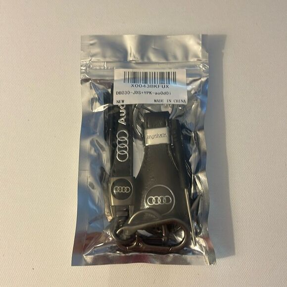 Audi Key Fob Keychains in Black Leather Set of 2 NWT - Picture 4 of 4